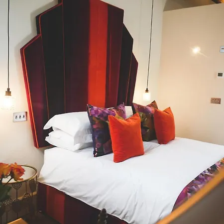Escapes - The Long Luxury Apartment