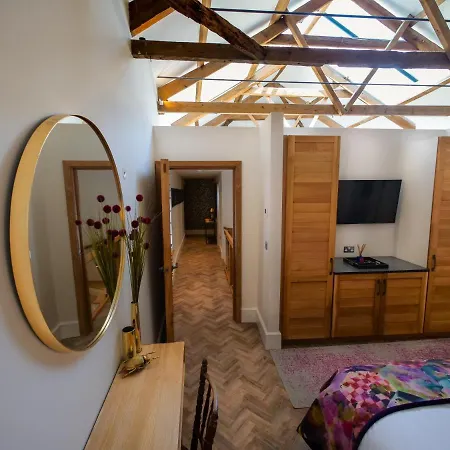 Apartment Escapes - The Long Luxury Padstow