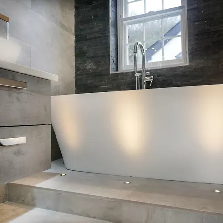 Escapes - The Long Luxury * Padstow