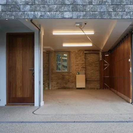 Escapes - The Long Luxury Apartment Padstow
